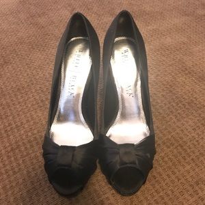 New In Box - WHBM Ray Heels Black Satin 7.5